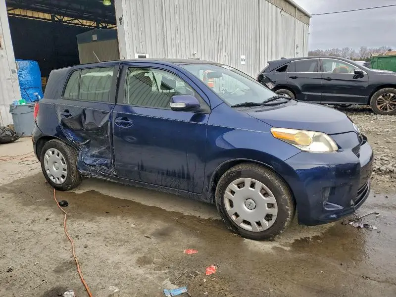 2010 TOYOTA SCION XD   