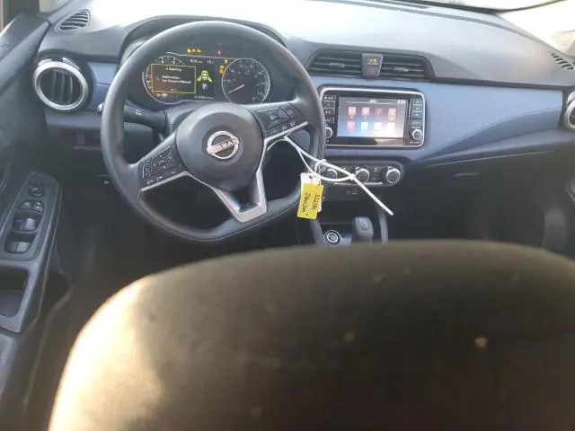 2023 NISSAN VERSA SV  