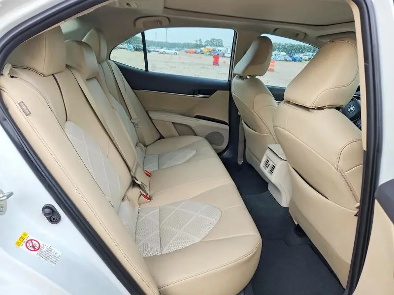 2018 TOYOTA CAMRY XLE  