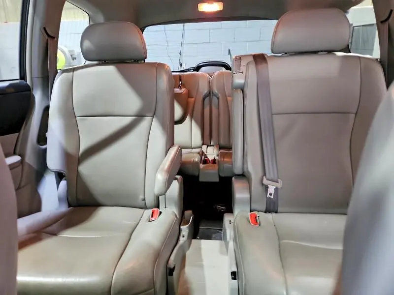 2011 TOYOTA HIGHLANDER LIMITED  