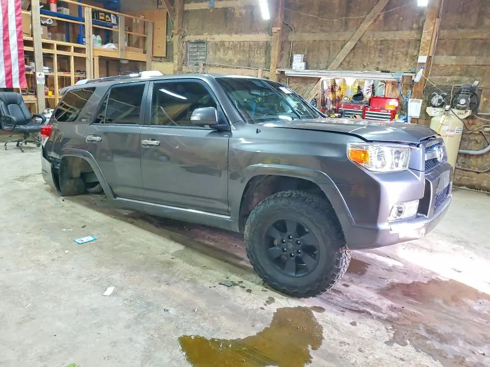 2012 TOYOTA 4RUNNER SR5  