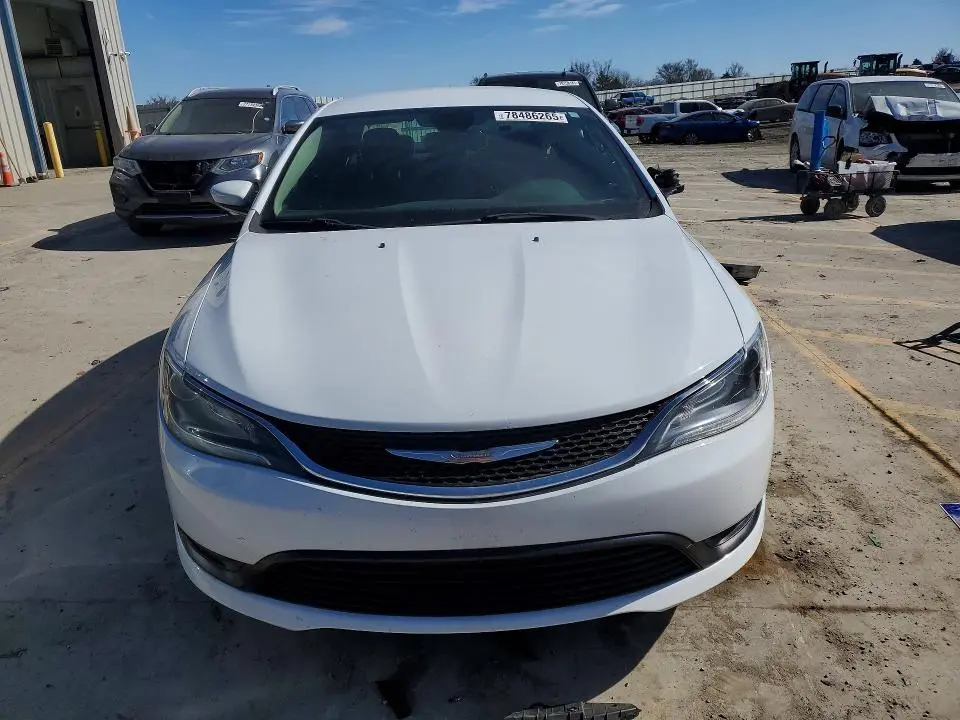 2016 CHRYSLER 200 LX  