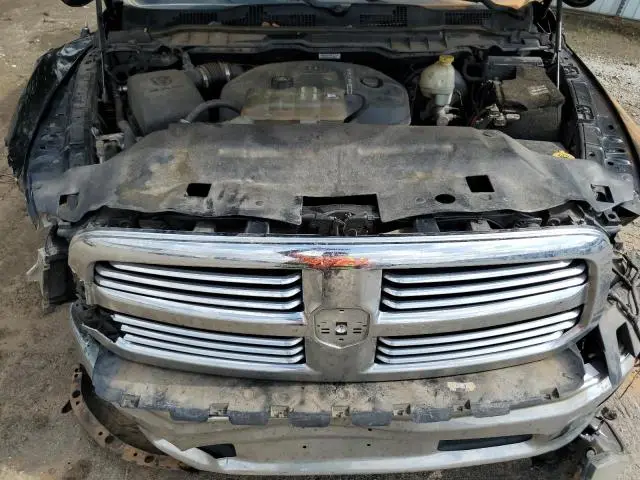 2015 RAM 1500 SLT  