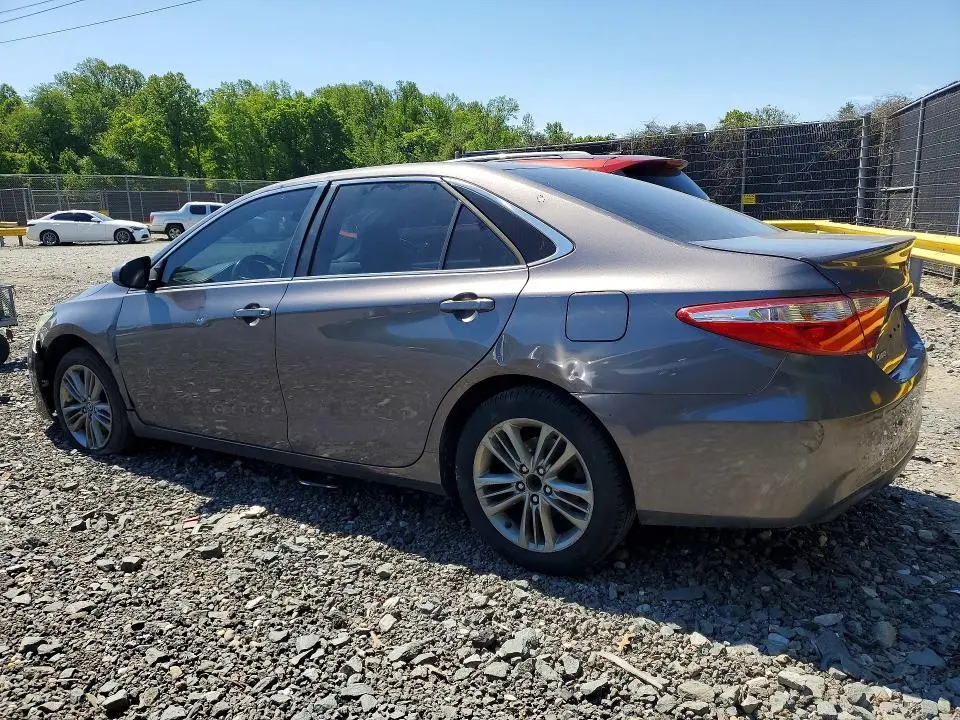 2016 TOYOTA CAMRY SE  