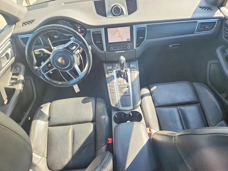 2017 PORSCHE MACAN   