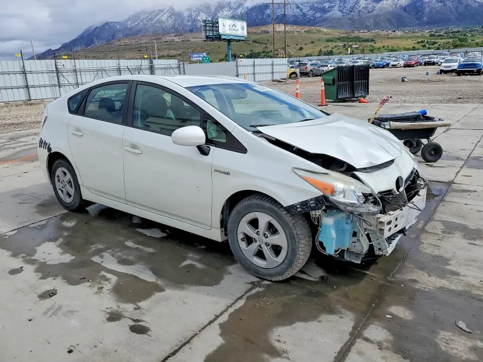 2010 TOYOTA PRIUS IV  