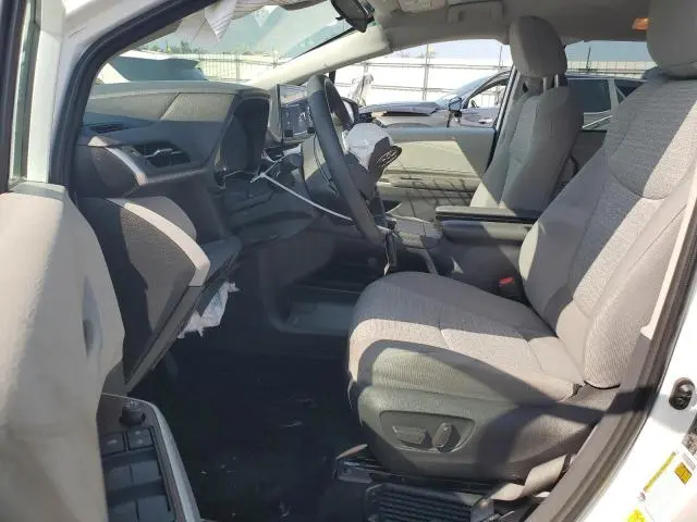 2022 TOYOTA SIENNA LE  