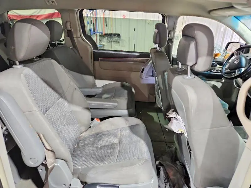 2012 VOLKSWAGEN ROUTAN S  