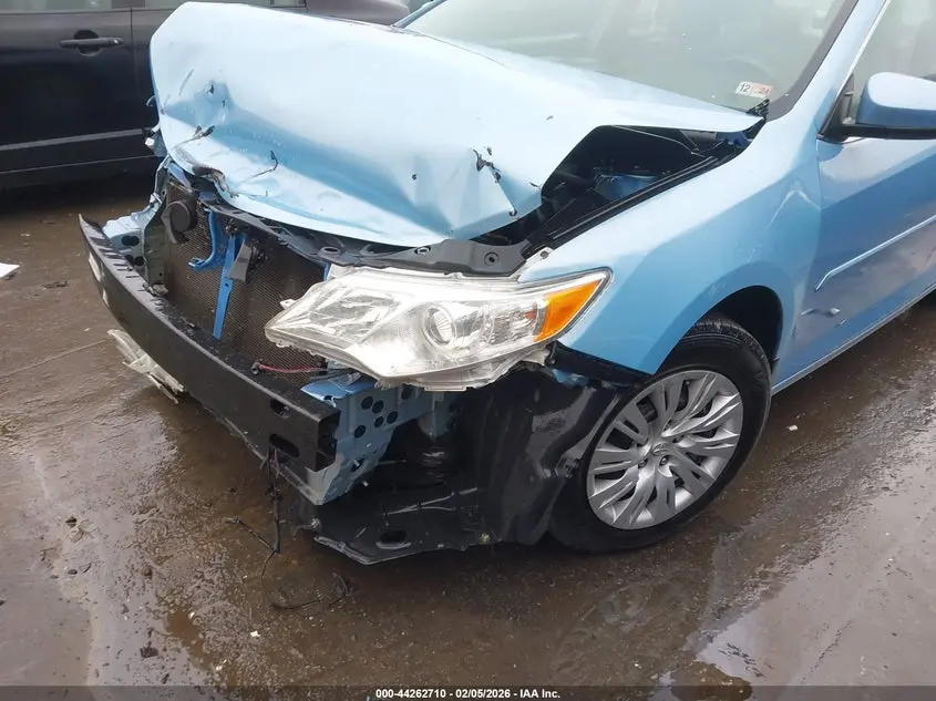 2012 TOYOTA CAMRY LE