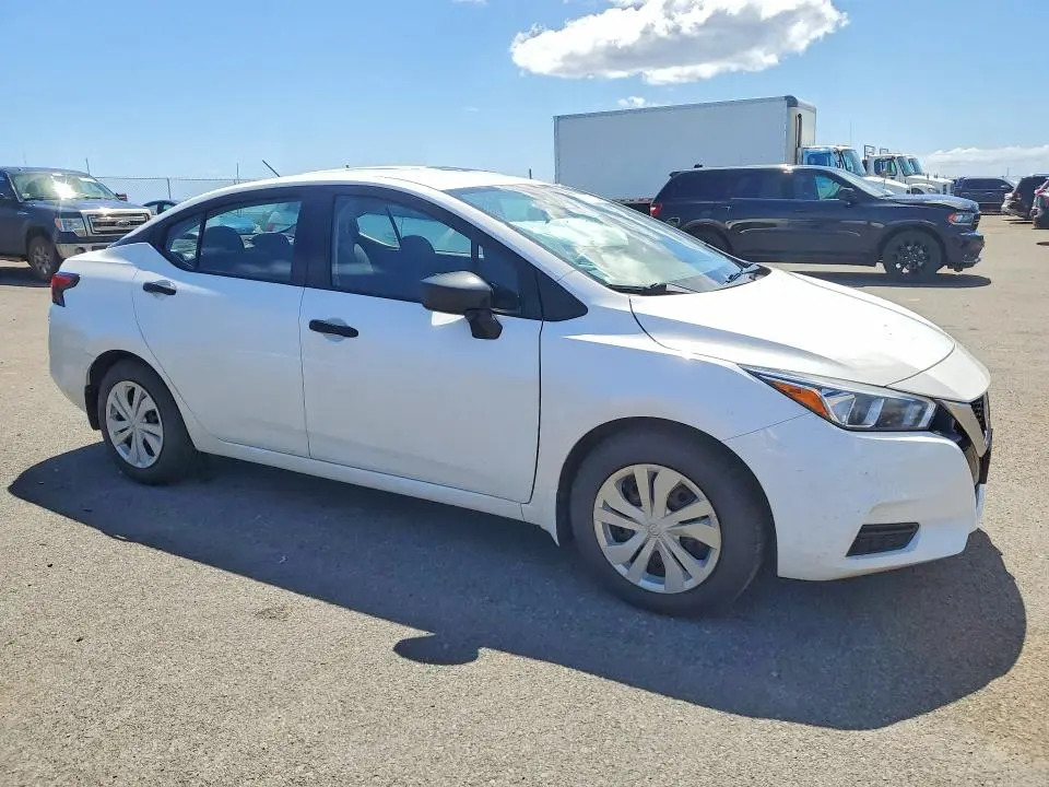 2022 NISSAN VERSA S  