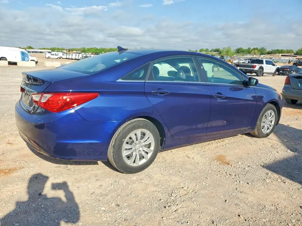 2011 HYUNDAI SONATA GLS  