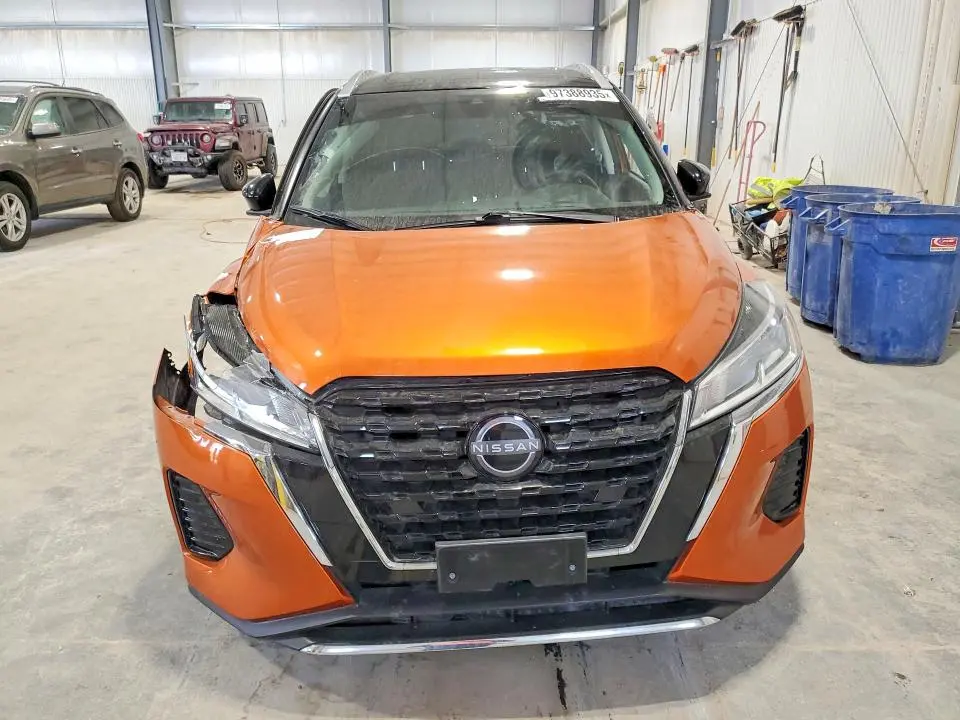 2024 NISSAN KICKS SV  