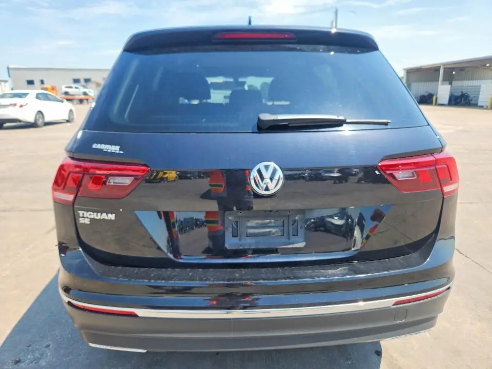 2020 VOLKSWAGEN TIGUAN SE  