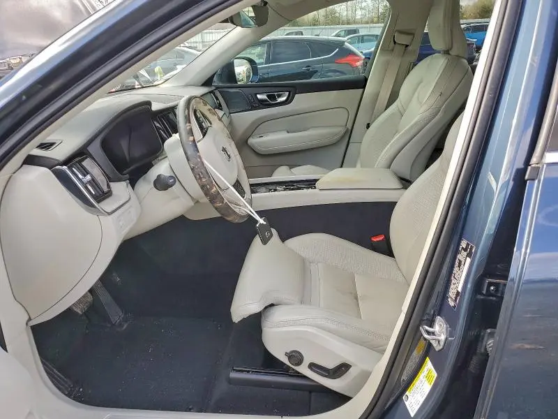 2021 VOLVO XC60 T5 INSCRIPTION  