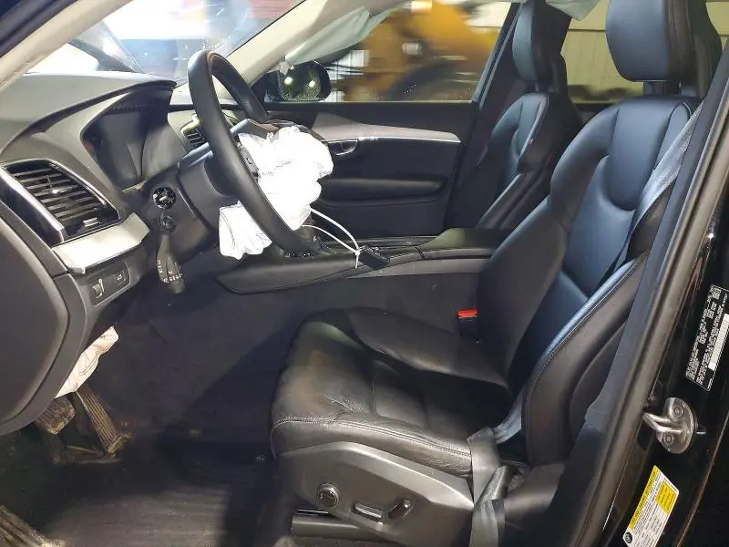 2022 VOLVO XC90 T5 MOMENTUM  