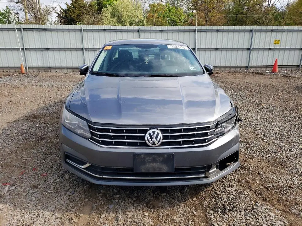 2017 VOLKSWAGEN PASSAT S  