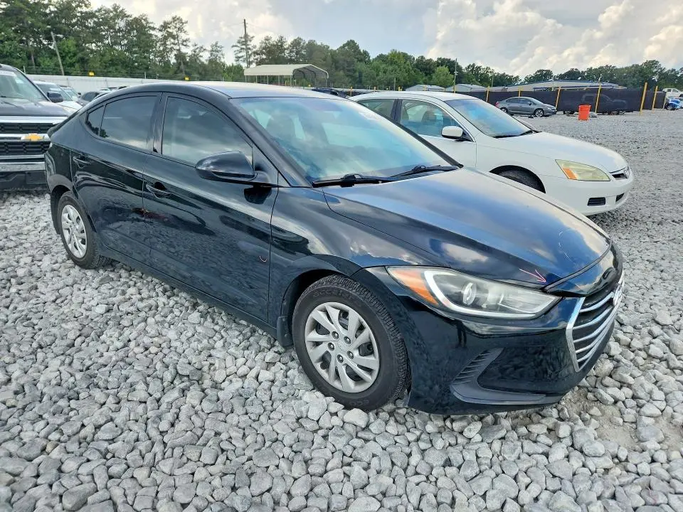 2018 HYUNDAI ELANTRA SE  