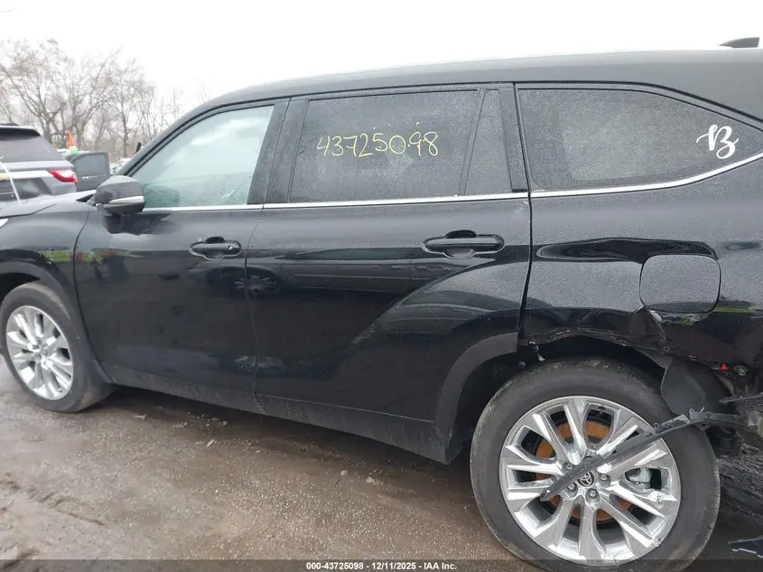 2025 TOYOTA HIGHLANDER LIMITED