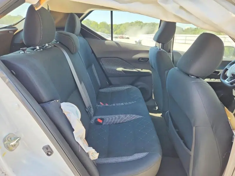 2020 NISSAN KICKS S  