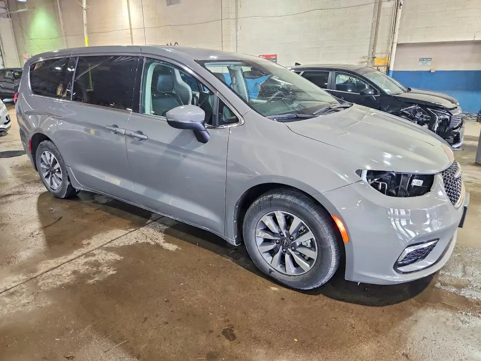 2023 CHRYSLER PACIFICA HYBRID TOURING L  