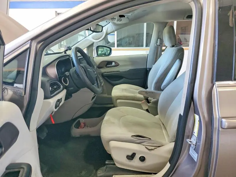 2017 CHRYSLER PACIFICA LX  