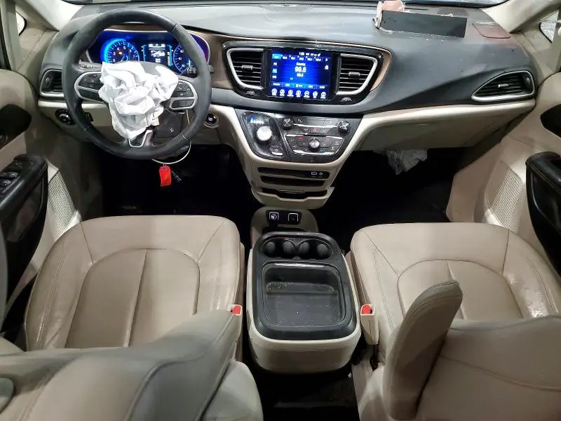 2017 CHRYSLER PACIFICA TOURING L  