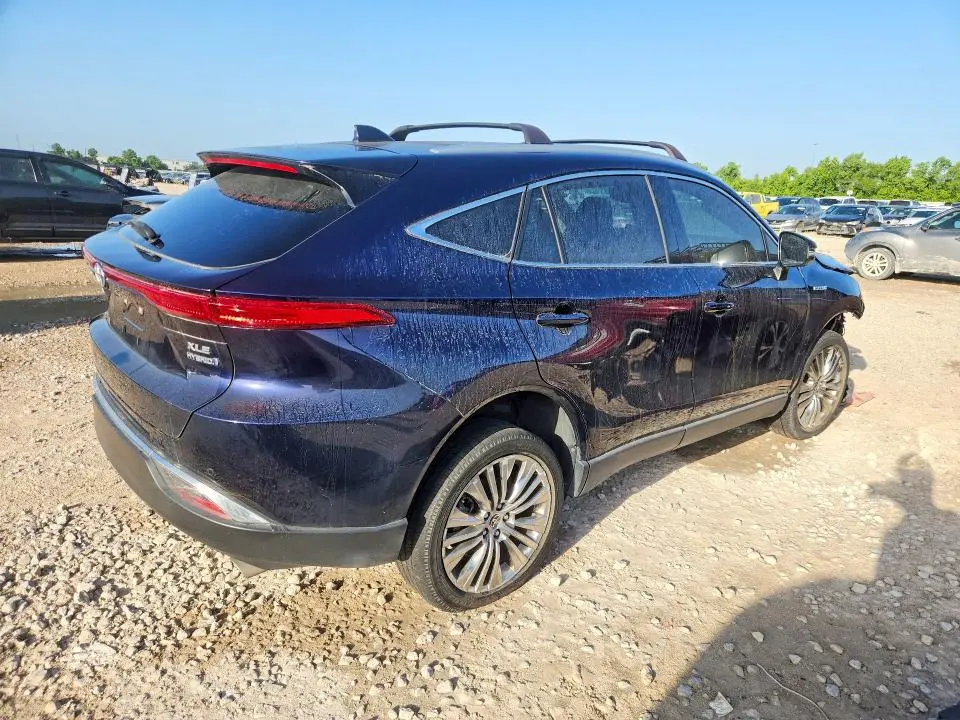 2021 TOYOTA VENZA XLE  
