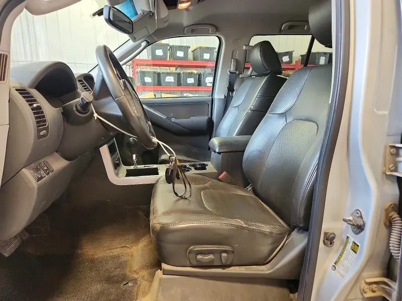 2011 NISSAN PATHFINDER S  