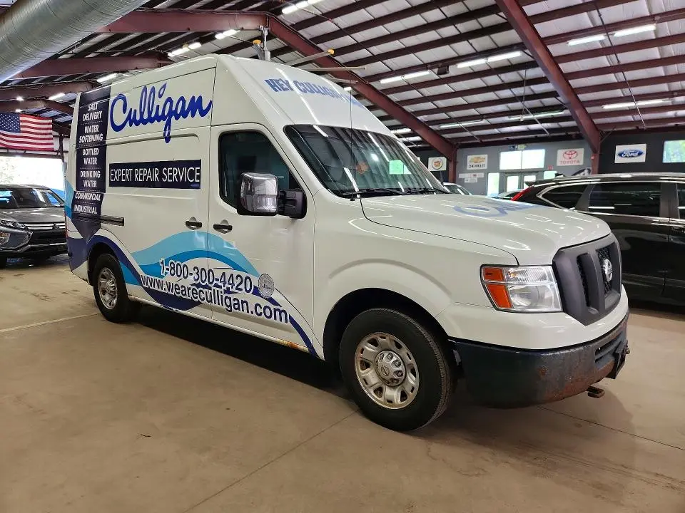 2016 NISSAN NV 2500 HD SV  