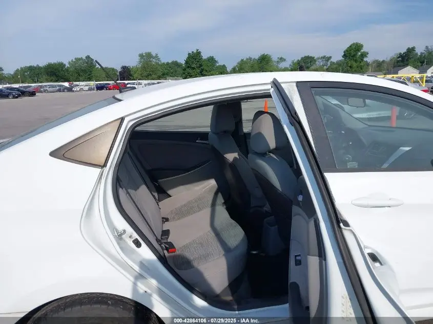 2015 HYUNDAI ACCENT GLS
