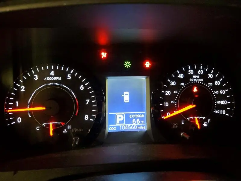 2015 TOYOTA SIENNA LE  