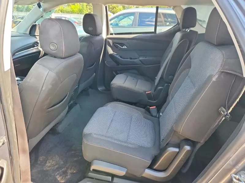2020 CHEVROLET TRAVERSE LT  