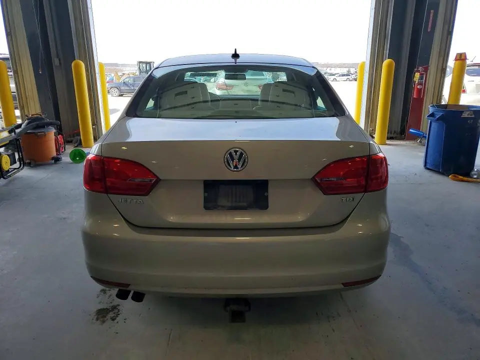 2013 VOLKSWAGEN JETTA TDI  