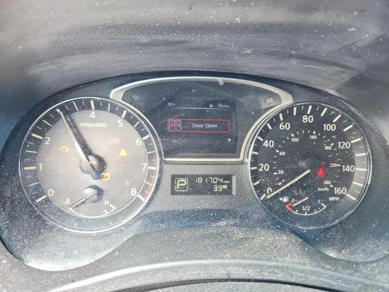 2015 NISSAN PATHFINDER SV  