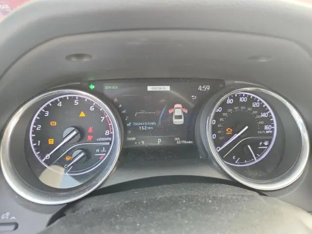 2020 TOYOTA CAMRY XLE  