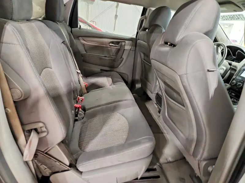 2015 CHEVROLET TRAVERSE LT  