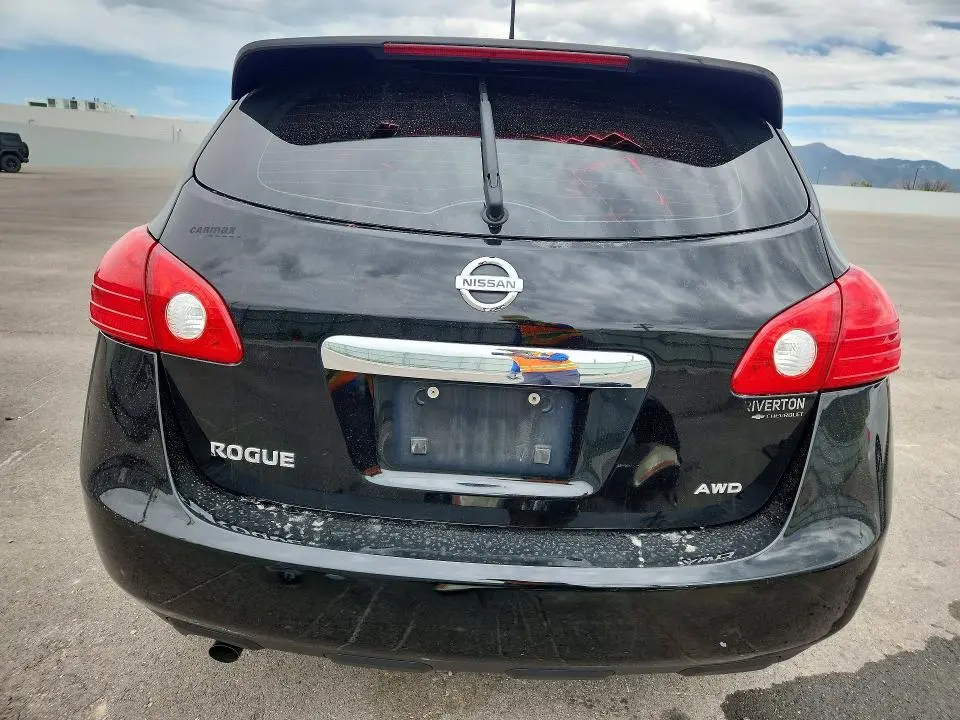 2011 NISSAN ROGUE S  