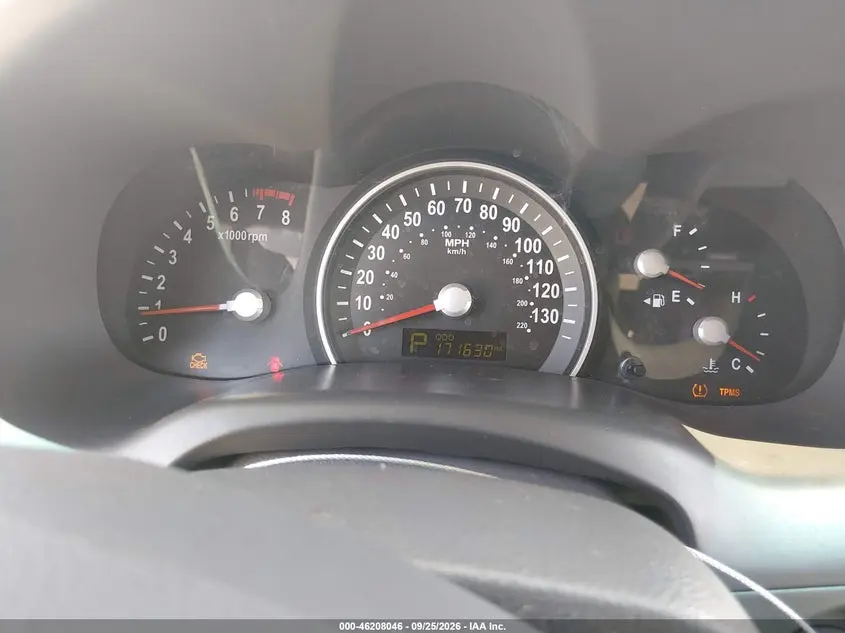 2014 KIA SEDONA LX