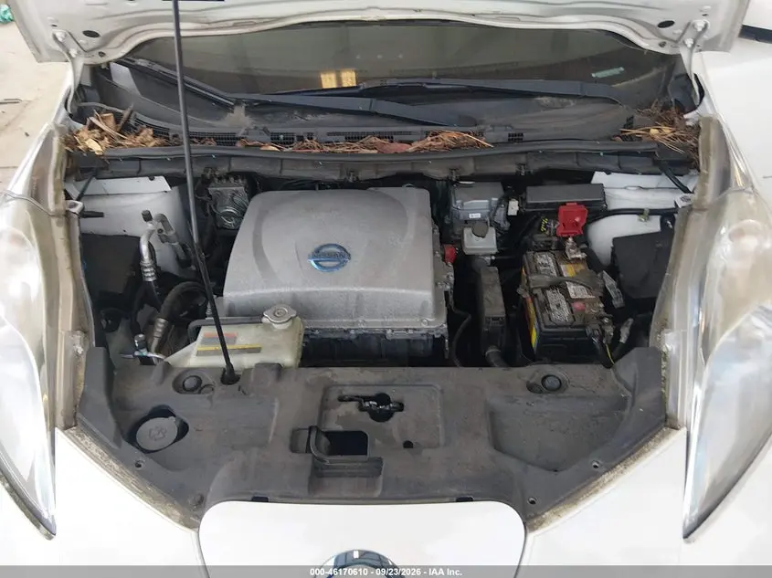 2013 NISSAN LEAF S