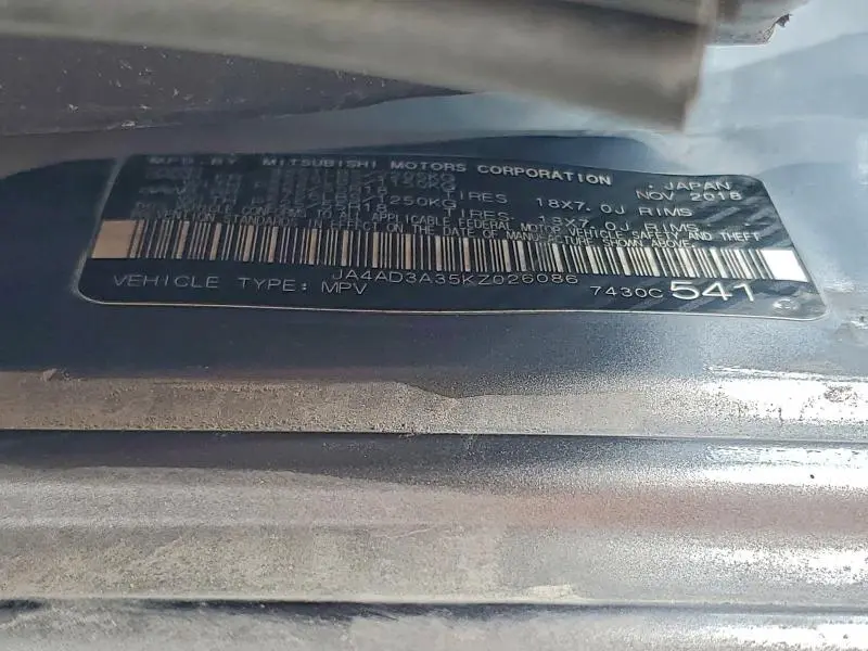 2019 MITSUBISHI OUTLANDER SE  