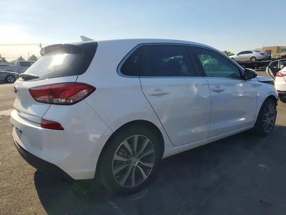 2018 HYUNDAI ELANTRA GT BASE  