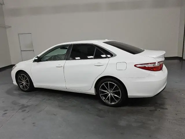 2015 TOYOTA CAMRY LE  