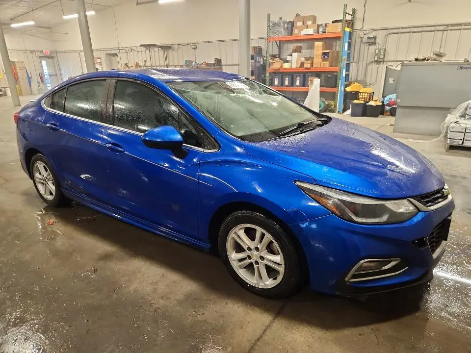 2017 CHEVROLET CRUZE LT  