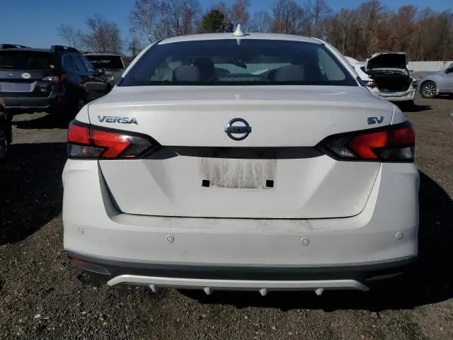 2021 NISSAN VERSA SV  