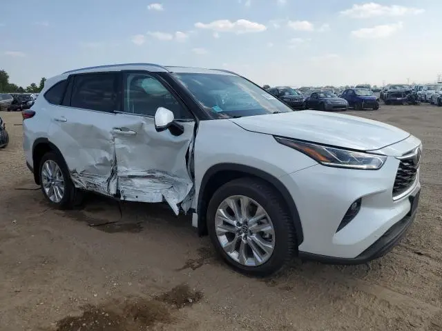 2022 TOYOTA HIGHLANDER LIMITED  