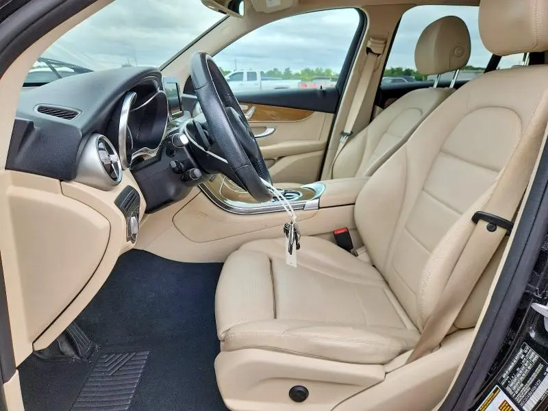 2018 MERCEDES-BENZ GLC 300  