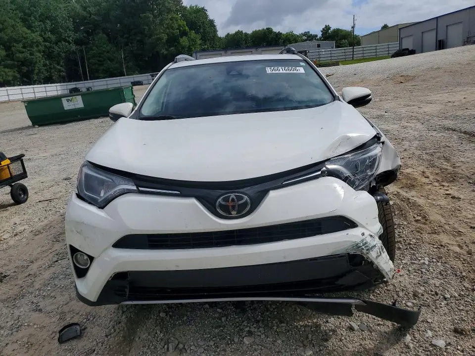 2018 TOYOTA RAV4 XLE  
