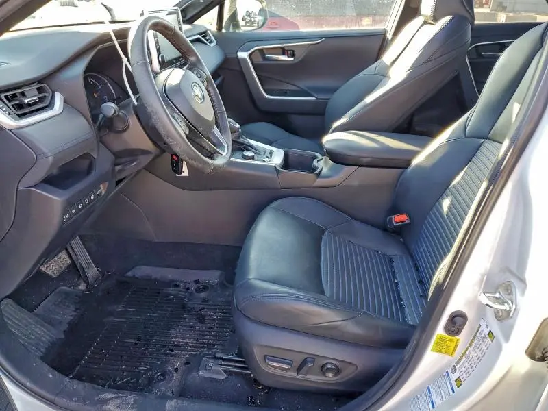 2022 TOYOTA RAV4 XSE  