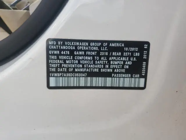 2013 VOLKSWAGEN PASSAT SE  