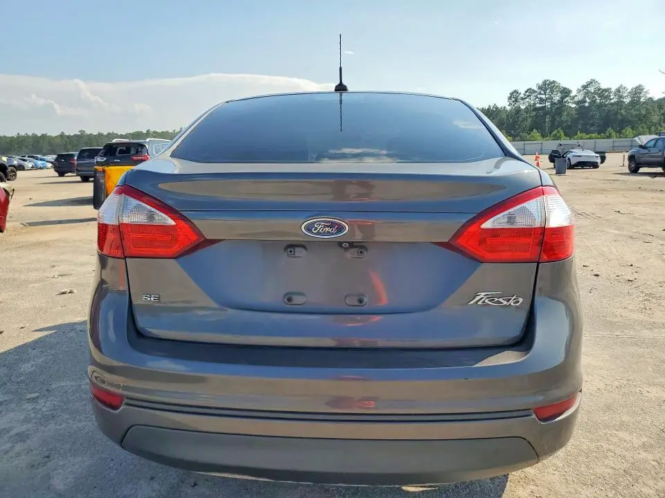 2018 FORD FIESTA SE  